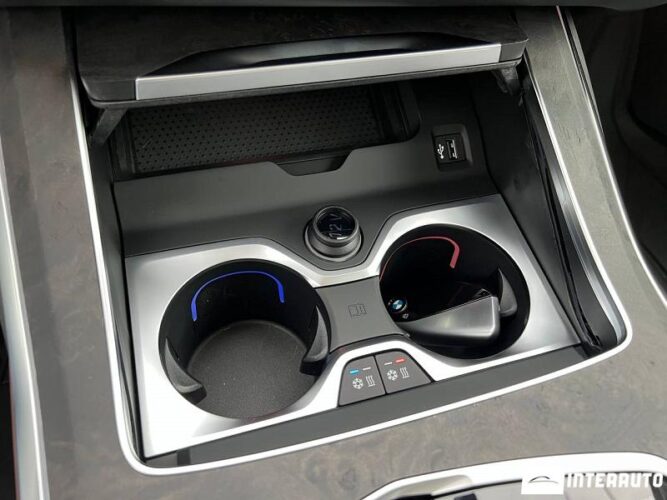 BMW X7 4.0d 45 interauto-car