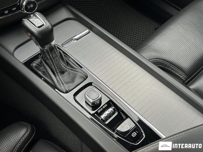 Volvo XC 60 49 interauto-car