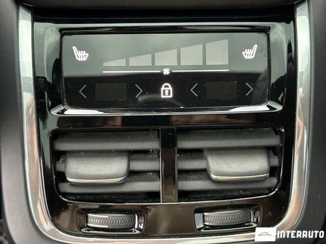 Volvo XC 60 54 interauto-car