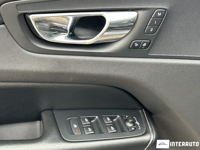 Volvo XC 60 41 interauto-car