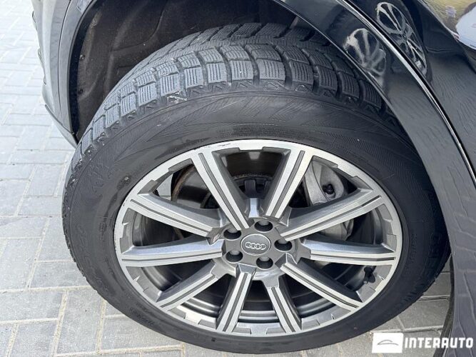 Audi Q7 54 interauto-car