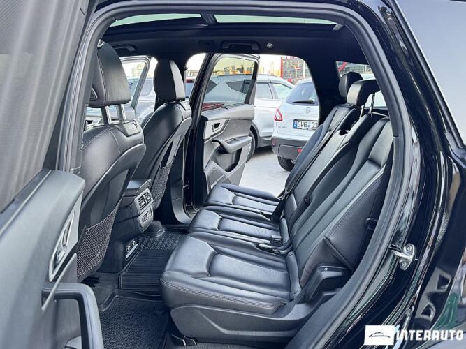 Audi Q7 48 interauto-car