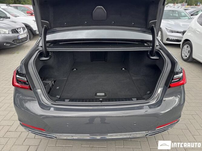 BMW 745e 40 interauto-car