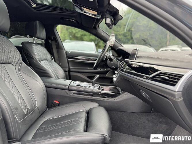 BMW 745e 59 interauto-car