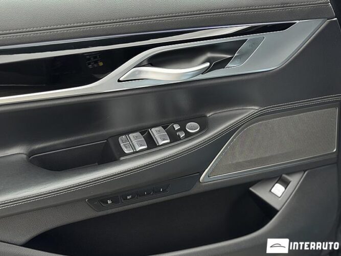 BMW 745e 44 interauto-car