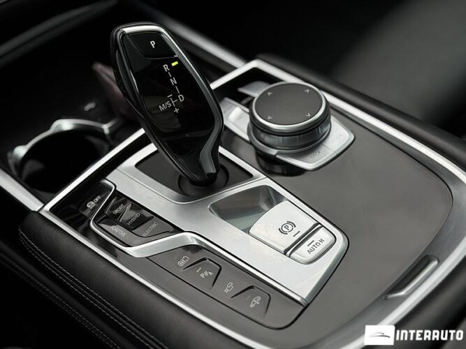 BMW 745e 54 interauto-car