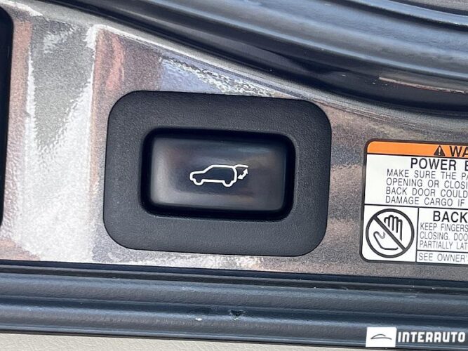 Toyota Land Cruiser 61 interauto-car