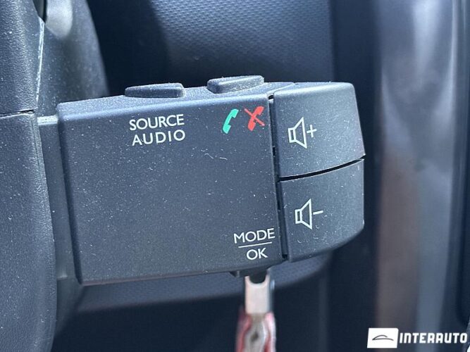 Dacia Duster 48 interauto-car