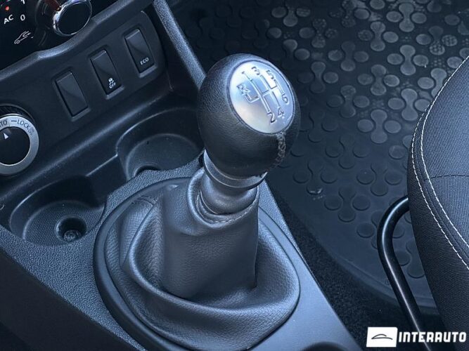 Dacia Duster 42 interauto-car