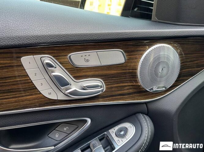Mercedes C 300 36 interauto-car