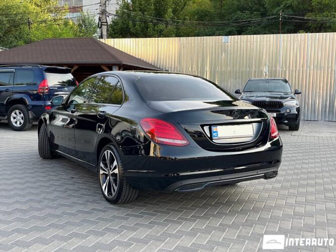 Mercedes C 300 29 interauto-car