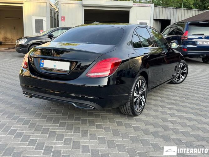 Mercedes C 300 28 interauto-car