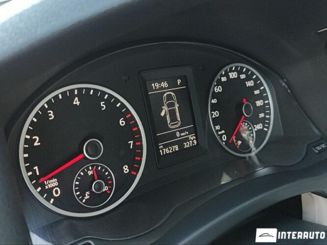 Volkswagen Tiguan 38 interauto-car