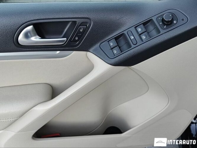Volkswagen Tiguan 42 interauto-car
