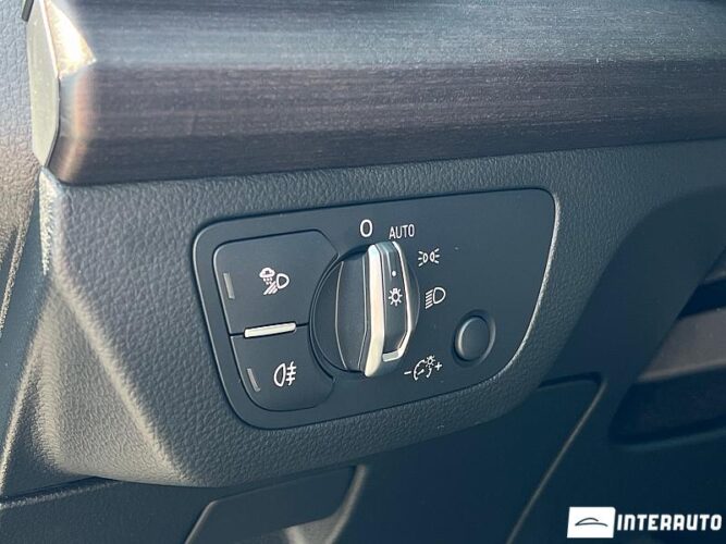 Audi Q5 Sportback 40 interauto-car