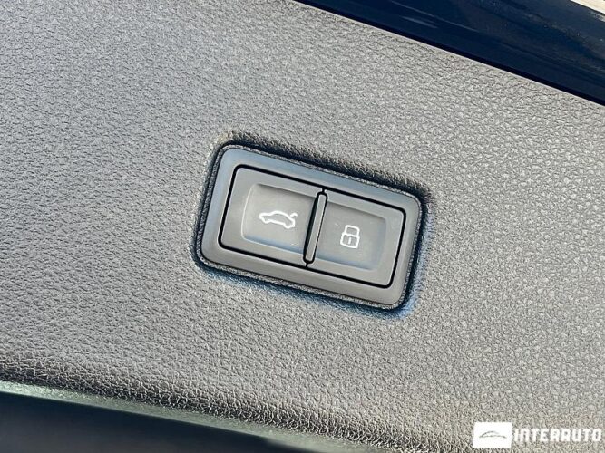 Audi Q5 Sportback 53 interauto-car