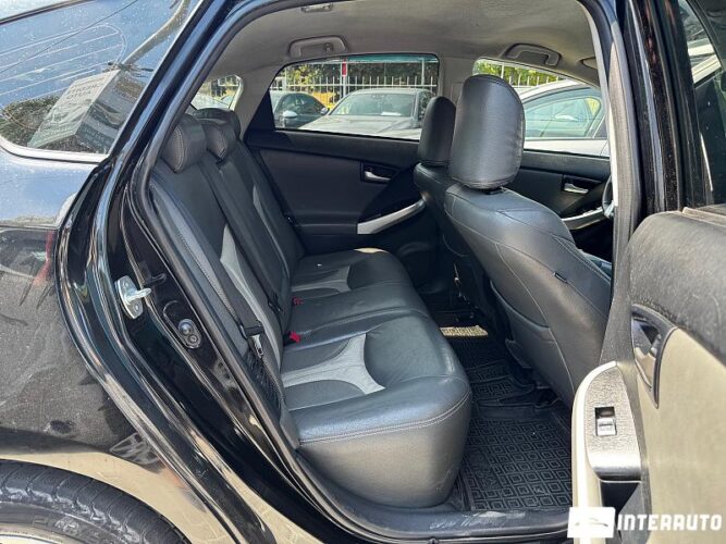 Toyota Prius 43 interauto-car