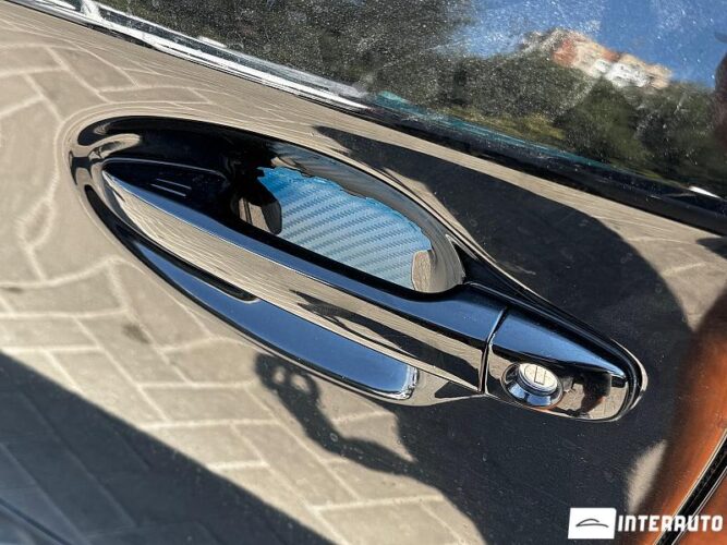 Toyota Prius 44 interauto-car