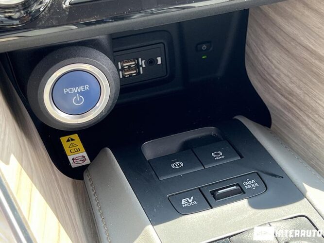 Toyota Venza 44 interauto-car