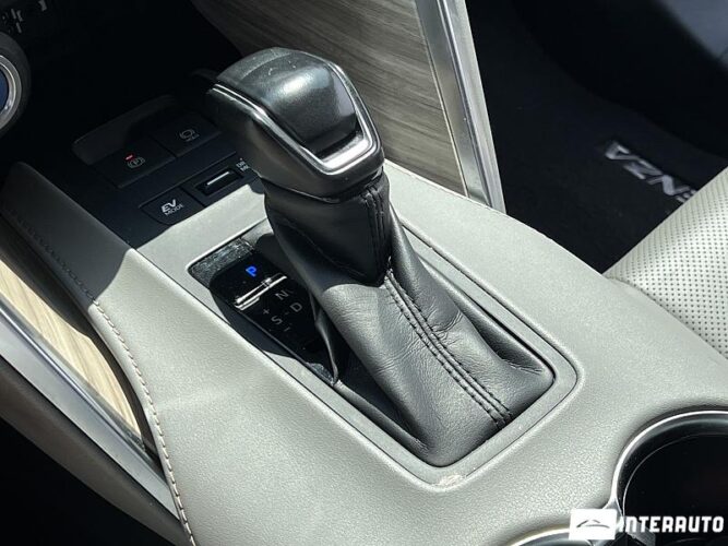 Toyota Venza 45 interauto-car