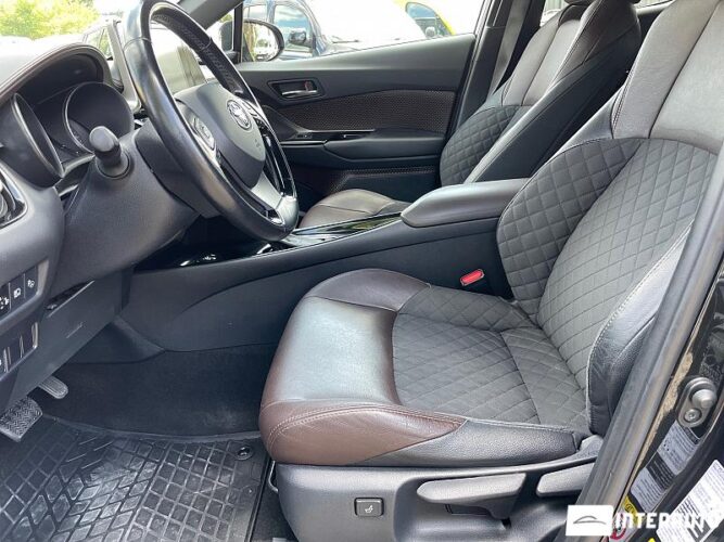 Toyota C-HR 35 interauto-car