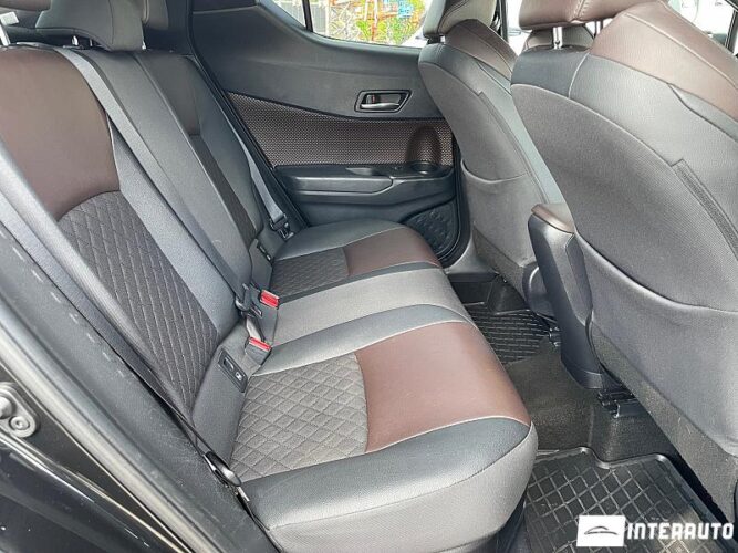 Toyota C-HR 46 interauto-car