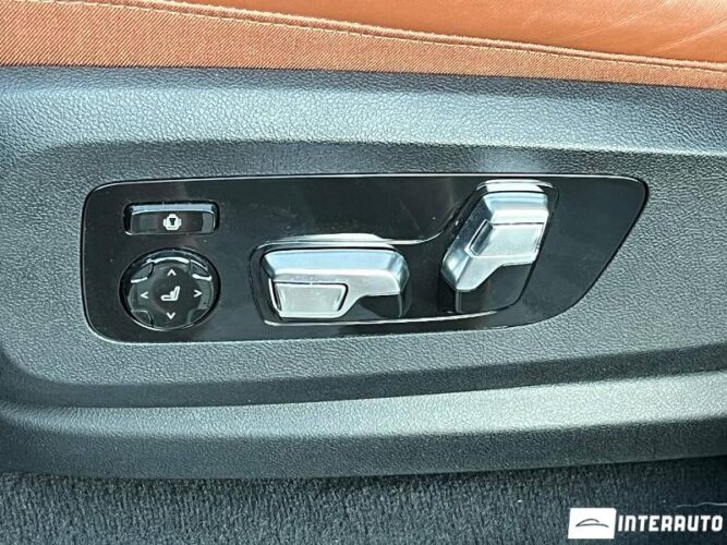 BMW X7 4.0d 55 interauto-car