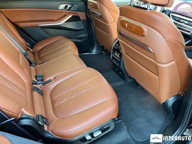 BMW X7 4.0d 57 interauto-car