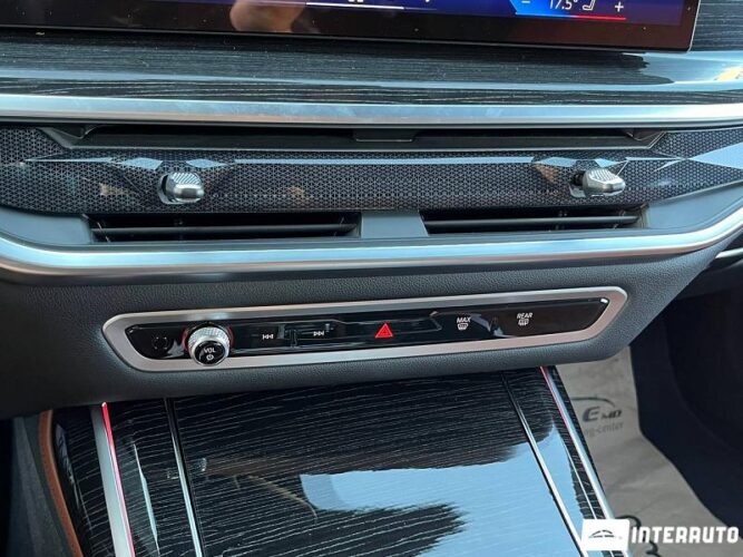 BMW X7 4.0d 52 interauto-car