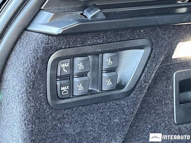 BMW X7 4.0d 61 interauto-car