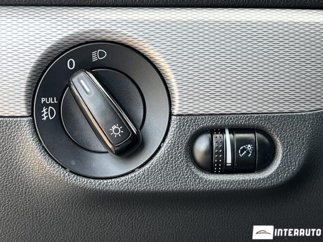 Volkswagen Jetta 40 interauto-car