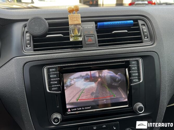 Volkswagen Jetta 38 interauto-car