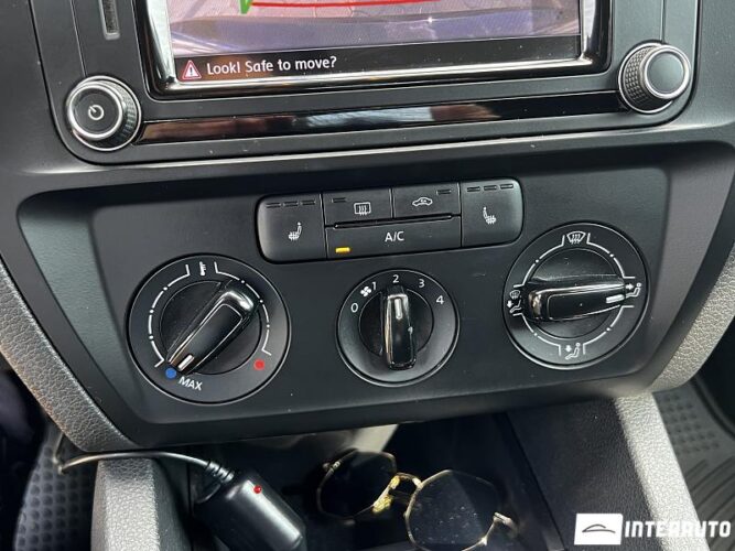 Volkswagen Jetta 39 interauto-car