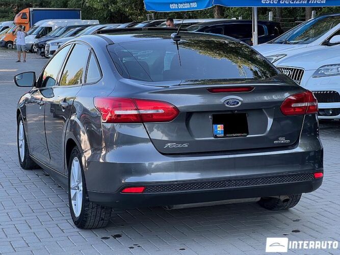Ford Focus 32 interauto-car