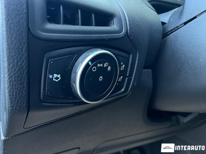 Ford Focus 35 interauto-car