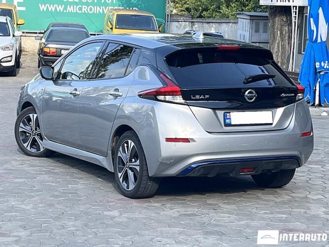 Nissan Leaf 32 interauto-car