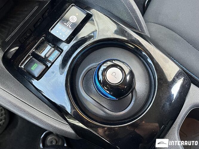 Nissan Leaf 41 interauto-car