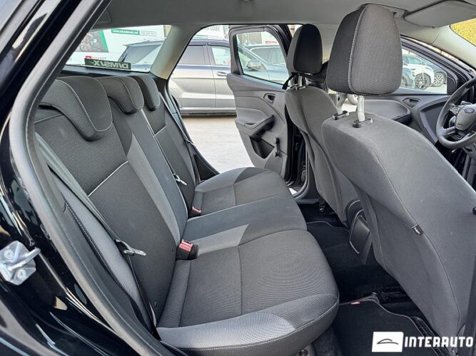 Ford Focus 42 interauto-car