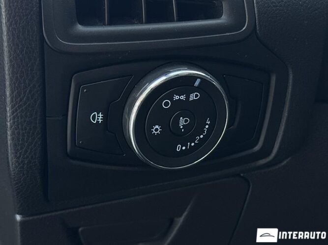 Ford Focus 46 interauto-car