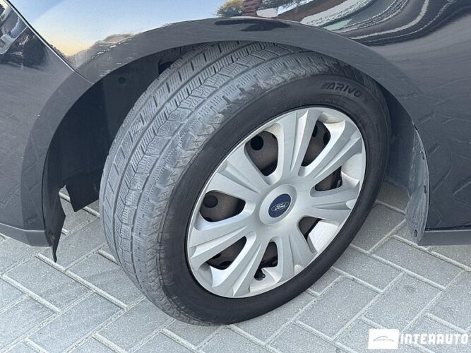 Ford Focus 44 interauto-car