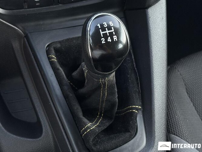 Ford Focus 40 interauto-car