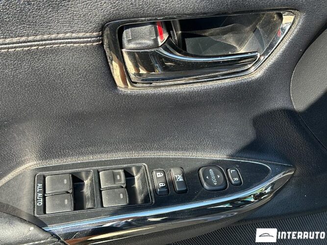 Toyota Avalon 38 interauto-car