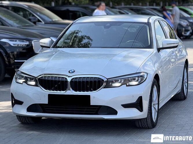 BMW 330E 31 interauto-car