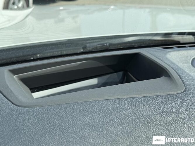 BMW 330E 41 interauto-car