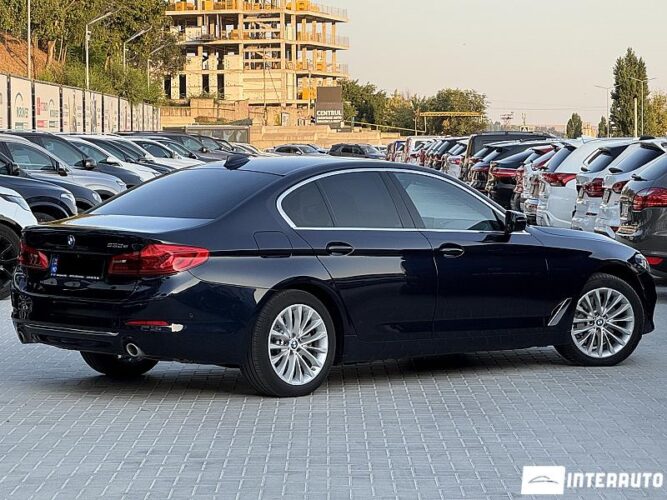 BMW 530e 38 interauto-car