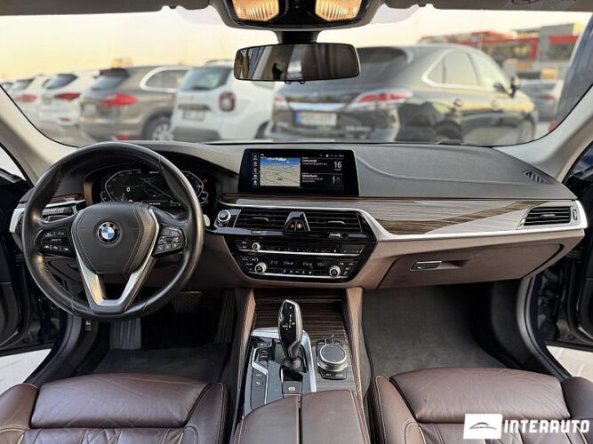 BMW 530e 41 interauto-car