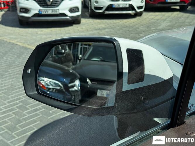 Audi Q7 64 interauto-car