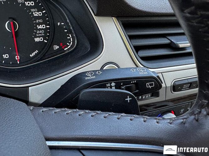 Audi Q7 50 interauto-car