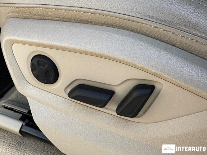 Audi Q7 54 interauto-car