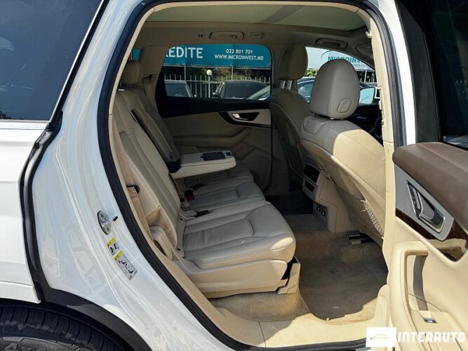 Audi Q7 60 interauto-car